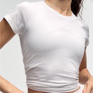Lululemon Swiftly Tech Short Sleeve Shirt 2.0 - Waist Length